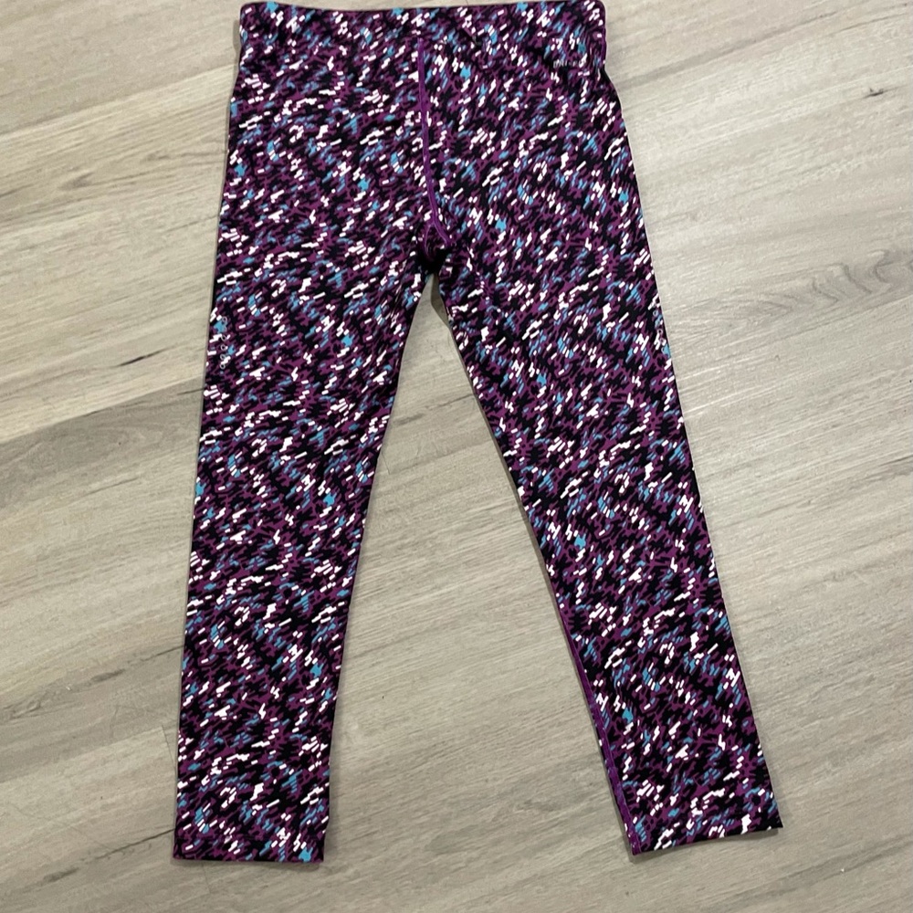 NIKE Women’s Dri-Fit 7/8 Capri/ Leggings Small